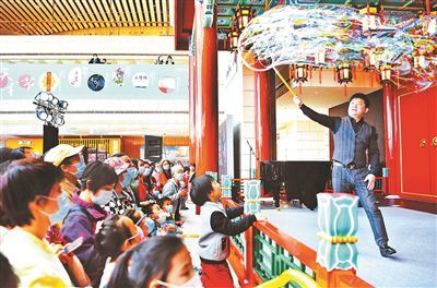 來天橋瞧新鮮，感受藝術魅力——城市藝術活動策劃方案